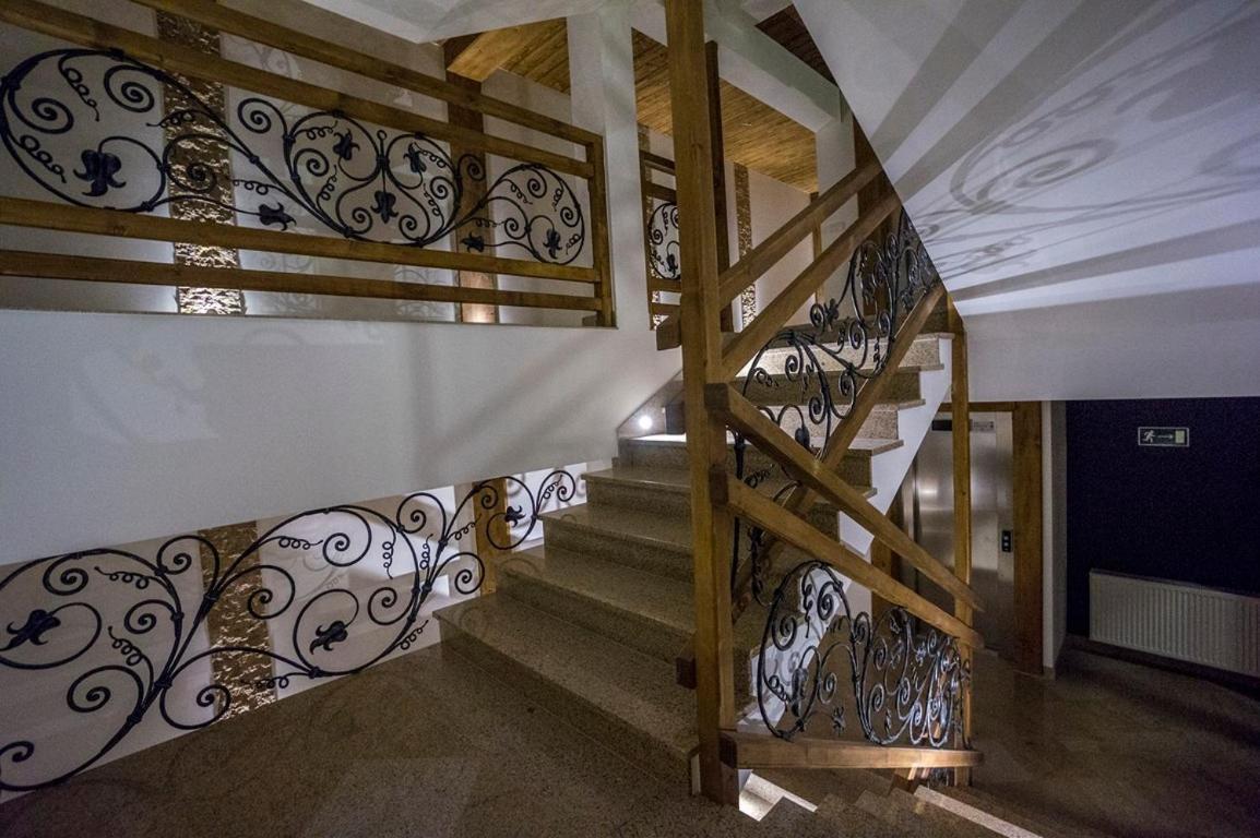 Apartament Tatrzanski Swit Z Tarasem-20M2, Garazem Podziemnym, Grota Solna Zakopane Luaran gambar
